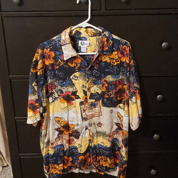 Hawaiian Shirts - Picture 2 of 5